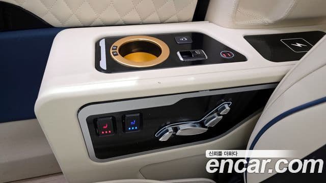 Kia Carnival 4세대 бензин 9인승 High Limousine(компания по спецнадстройкам), 2023 19