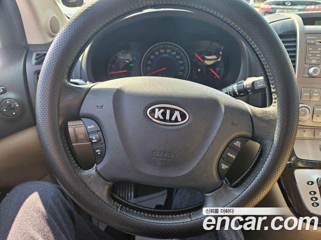 Kia Carnival R топовая версия, 2011 8