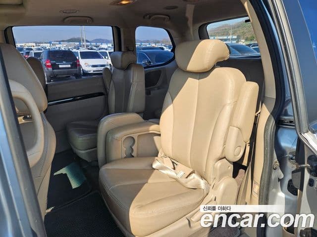 Kia Carnival R топовая версия, 2011 14