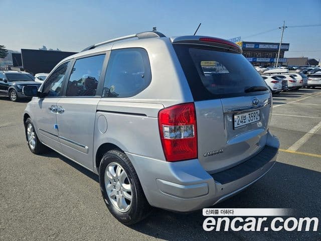 Kia Carnival R топовая версия, 2011 17