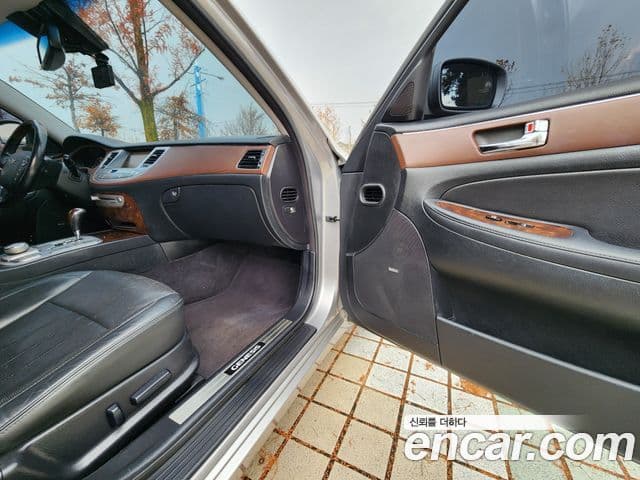 Hyundai Genesis VIP팩, 2010 11