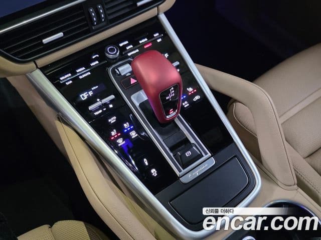 Porsche Cayenne (PO536), 2022 9