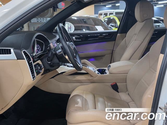 Porsche Cayenne (PO536), 2022 12