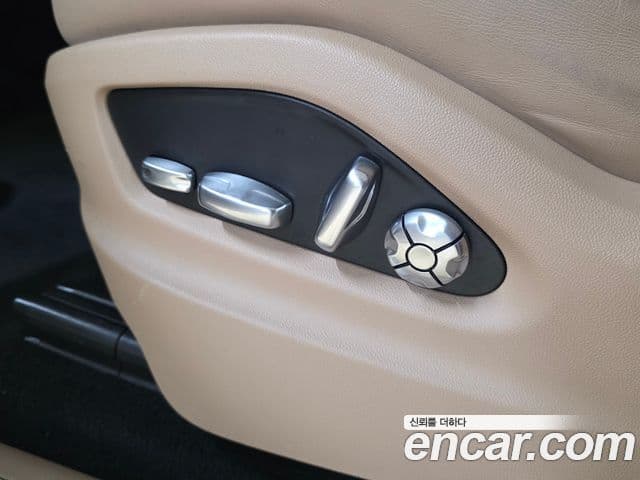 Porsche Cayenne (PO536), 2022 13