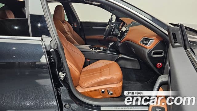 Maserati 기블리 3세대, 2022 17