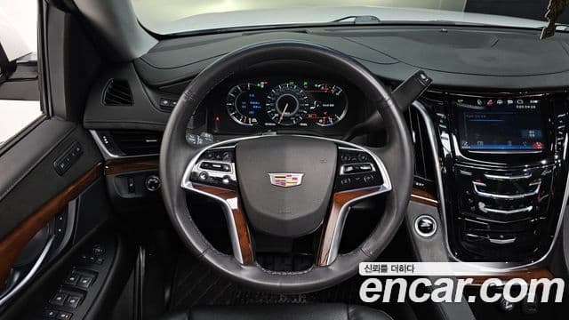 Cadillac Escalade 4세대, 2018 13