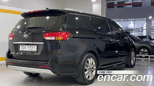 Kia All New Carnival Noblesse, 2015 4