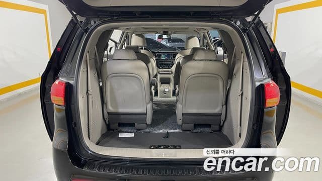 Kia All New Carnival Noblesse, 2015 6