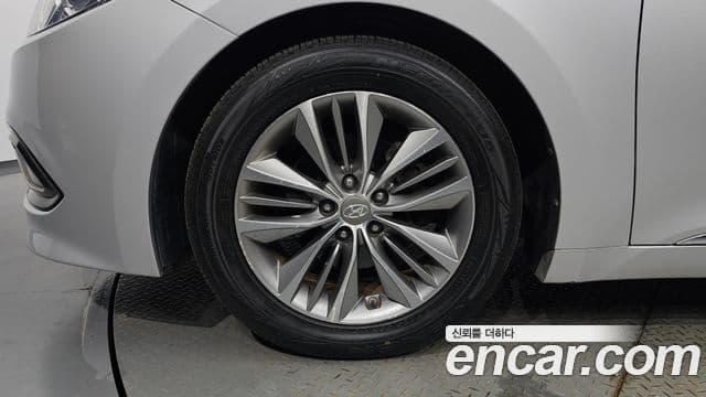 Hyundai Grandeur HG Modern, 2016 4