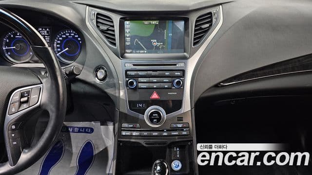 Hyundai Grandeur HG Modern, 2016 8