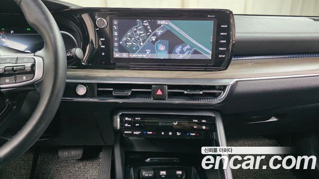 Kia K5 гибрид 3세대 Signature, 2022 14