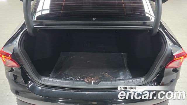 Kia K5 гибрид 3세대 Signature, 2022 20