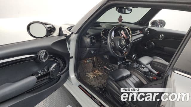 Mini Cooper S 3세대, 2022 10