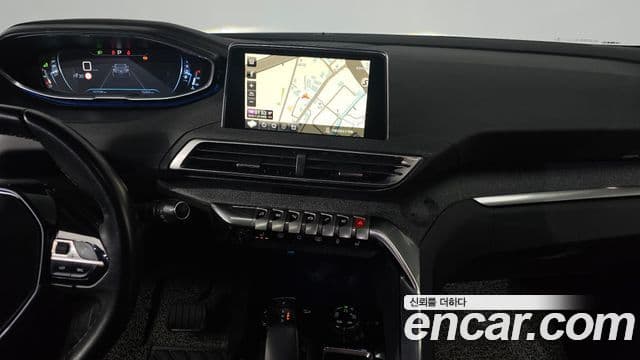 Peugeot 3008 2세대 1.6 BlueHDi Allure, 2018 14
