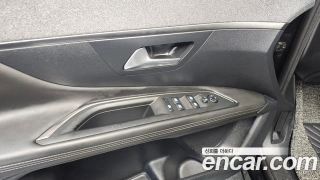 Peugeot 3008 2세대 1.6 BlueHDi Allure, 2018 17