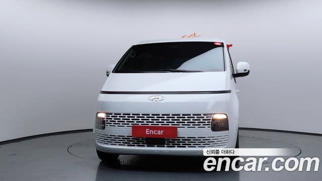 Hyundai Staria Modern, 2023 3