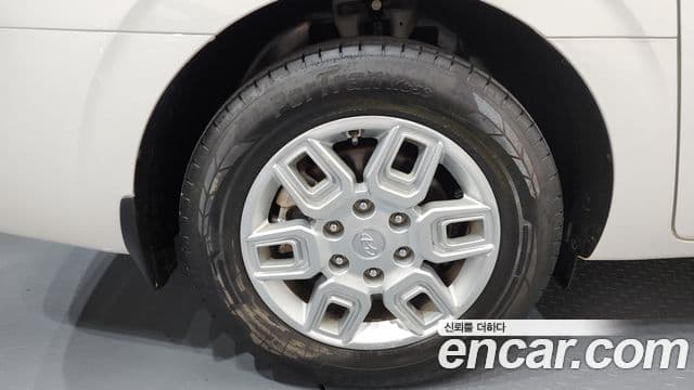 Hyundai Staria Modern, 2023 все фото