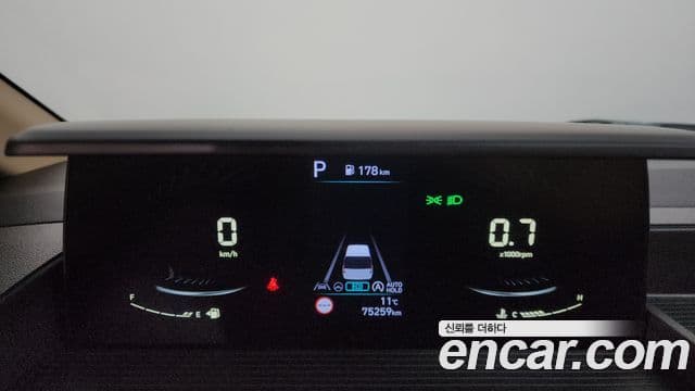 Hyundai Staria Modern, 2023 8