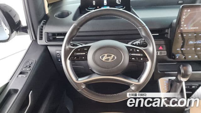 Hyundai Staria Modern, 2023 13