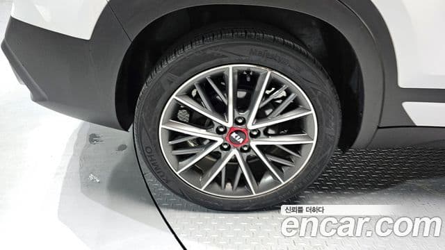 Kia Seltos Signature, 2021 все фото