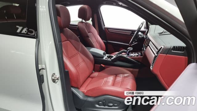 Porsche Cayenne (PO536) 3.0 купе Platinum Edition, 2022 10