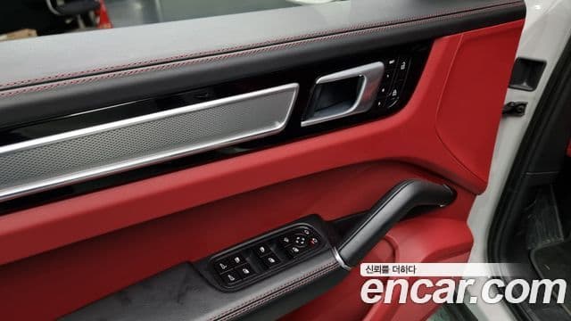 Porsche Cayenne (PO536) 3.0 купе Platinum Edition, 2022 19