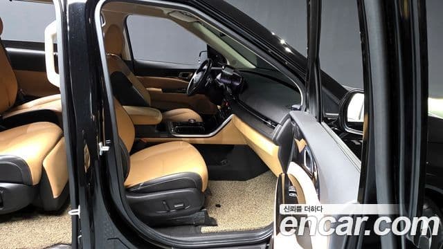 Kia Carnival 4세대 Signature, 2022 11