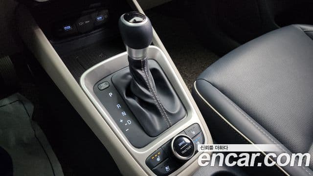 Hyundai Venue 1.6 Flux, 2022 9