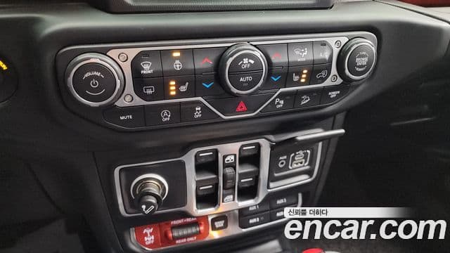 Jeep Wrangler (JL) 2.0 Rubicon Power top 4도어, 2020 18