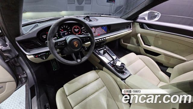 Porsche 911 (992) Carrera 4, 2020 7