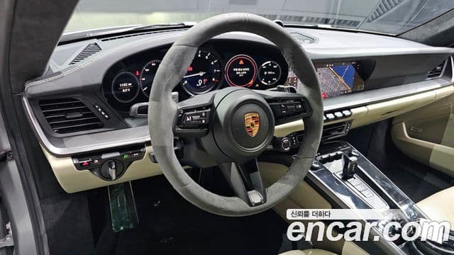 Porsche 911 (992) Carrera 4, 2020 13