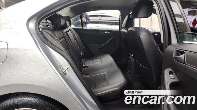 Volkswagen New Jetta 6세대, 2015 12