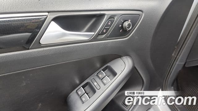 Volkswagen New Jetta 6세대, 2015 19