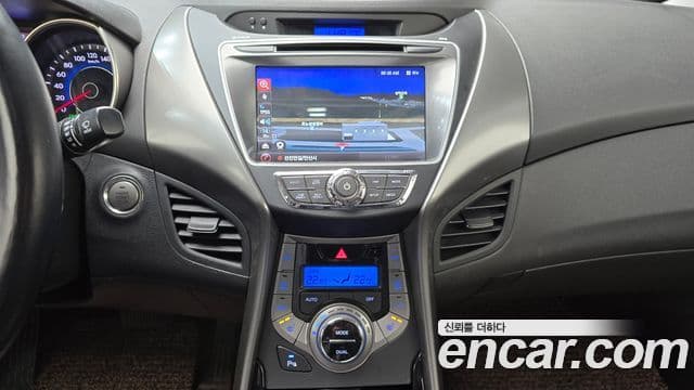 Hyundai Avante MD Modern, 2013 17