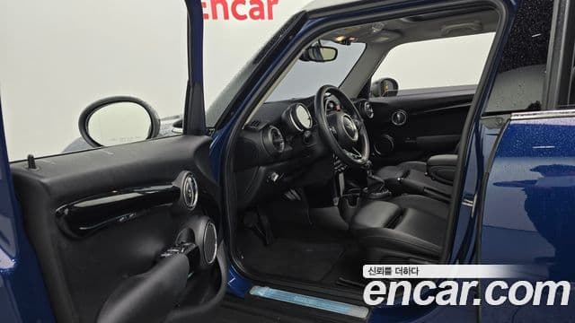 Mini Cooper 3세대, 2017 10