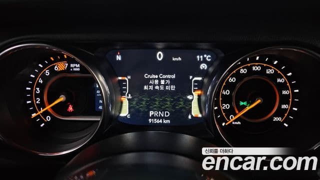 Jeep Wrangler (JL) 2.0 Overland 4도어, 2019 8