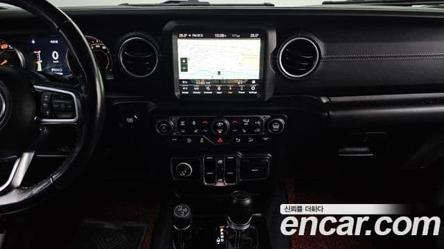 Jeep Wrangler (JL) 2.0 Overland 4도어, 2019 14