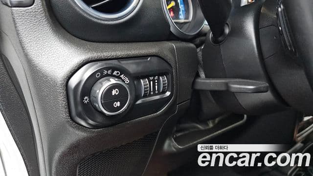 Jeep Wrangler (JL) 2.0 Overland 4도어, 2019 20