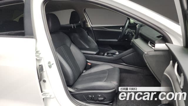 Kia K5 3세대 Prestige, 2020 11