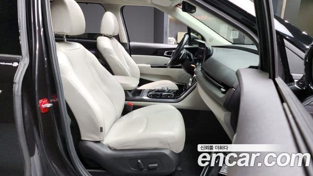 Kia Carnival 4세대 Signature, 2021 11