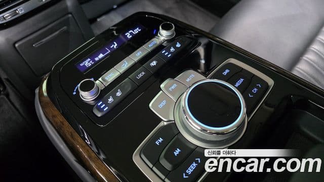 Genesis G90 Premium Luxury, 2019 18