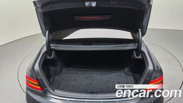 Genesis G90 Premium Luxury, 2019 20