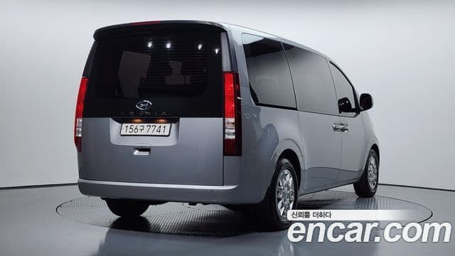 Hyundai Staria Modern, 2023 2