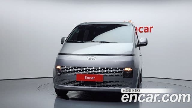 Hyundai Staria Modern, 2023 3