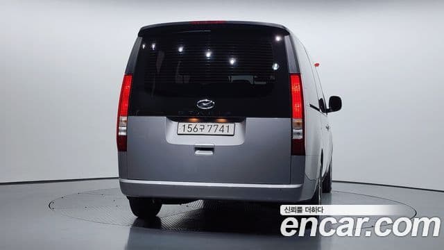 Hyundai Staria Modern, 2023 4