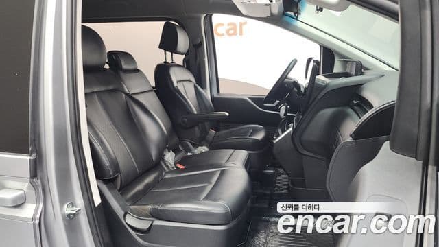 Hyundai Staria Modern, 2023 11