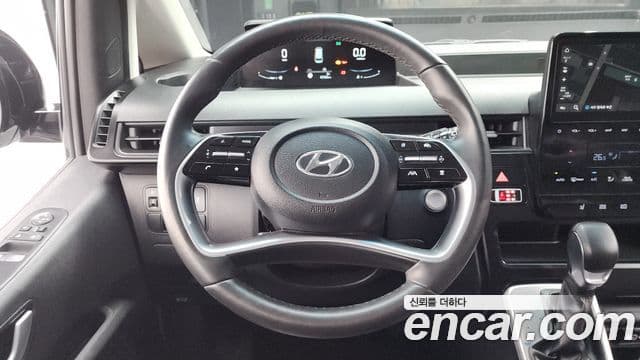Hyundai Staria Modern, 2023 13