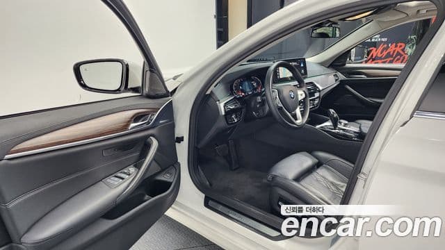 BMW 5시리즈 (G30) Luxury, 2023 4