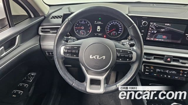 Kia K5 3세대 Trendy, 2022 13