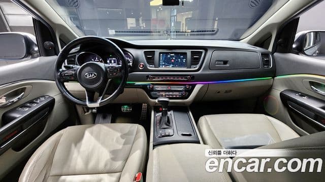 Kia All New Carnival Luxury, 2017 7